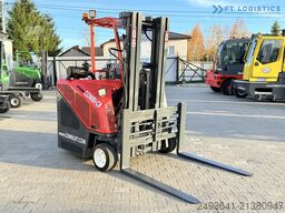 Combilift C3000CB GAS TRIPLEX 4900 FREE-LIFT