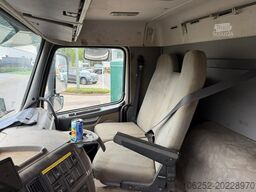 Volvo FM 300 6x4 PRITSCHE + (25.8m!) KRAN HIAB 245 E-...