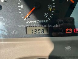 John Deere 3520 4x4 Hofschlepper Rasenbereifung