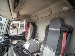 RENAULT D18 250 + DHOLLANDIA