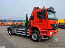 Mercedes-Benz AXOR 1833 AK 4x4 Hiab 20 Tonmeter laadkraan