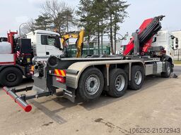 Volvo FMX 500 8x4 TRIDEM HOOKLIFT + CRANE HMF 2320 K4...