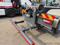 Volvo FMX 500 8x4 TRIDEM HOOKLIFT + CRANE HMF 2320 K4...
