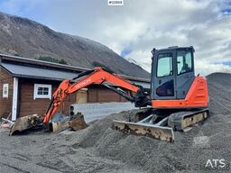 Hitachi ZX65USB-5A crawler excavator – Rototilt – 3 bucket