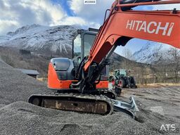 Hitachi ZX65USB-5A crawler excavator – Rototilt – 3 bucket