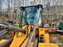Volvo L30G Wheel Loader w/Bucket – 1410 hours! WATCH VID