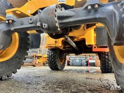 Volvo L30G Wheel Loader w/Bucket – 1410 hours! WATCH VID