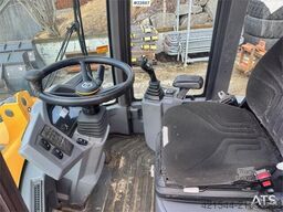 Volvo L30G Wheel Loader w/Bucket – 1410 hours! WATCH VID
