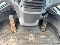 Volvo L30G Wheel Loader w/Bucket – 1410 hours! WATCH VID
