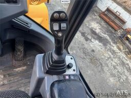 Volvo L30G Wheel Loader w/Bucket – 1410 hours! WATCH VID