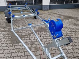 trailershop Bootanhänger direkt 1300kg GN231  Neptun