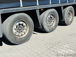 Schmitz Cargobull Curtainsider Mega Getränke