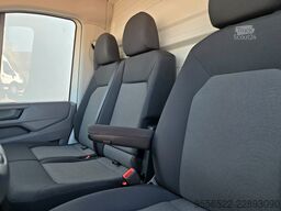 VW Crafter 35 Pritsche + Plane mittellang RWD AHK