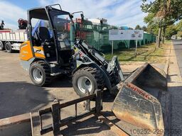 GIANT G2700 X-TRA - 1263h ORIGINAL - 2 BUCKETS + FORK...