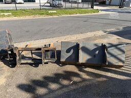GIANT G2700 X-TRA - 1263h ORIGINAL - 2 BUCKETS + FORK...