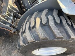 GIANT G2700 X-TRA - 1263h ORIGINAL - 2 BUCKETS + FORK...