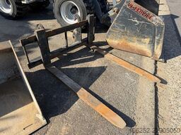 GIANT G2700 X-TRA - 1263h ORIGINAL - 2 BUCKETS + FORK...