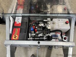 Vezeko Husky FB K 35.35 E-Pumpe Tür Kofferanhänger