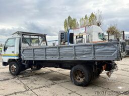 TOYOTA DYNA 400 4X2 Tipper Spring/Spring Manual Gearbox