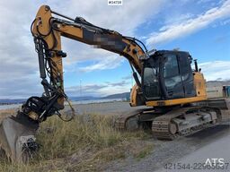 Liebherr R914 excavator with GPS, bucket, and tiltrotator.
