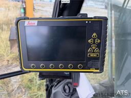 Liebherr R914 excavator with GPS, bucket, and tiltrotator.