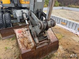 Åkerman EW130 wheel digger w/ a bucket. WATCH VIDEO