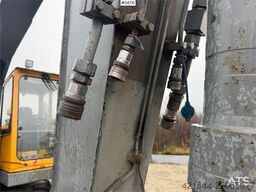 Åkerman EW130 wheel digger w/ a bucket. WATCH VIDEO