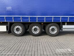 Schmitz Cargobull Curtainsider Standard Getränke