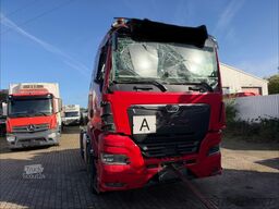 Cap tractor standard MAN TGX 18.470 LOF 4x4 H damaged