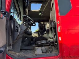 MAN TGX 18.470 LOF 4x4 H damaged