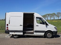 MERCEDES-BENZ SPRINTER 209