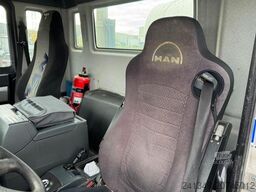 MAN TGS 32.440 8x4 Liebherr 9m3