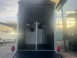 HUMBAUR Areion Pure 2,4 t. 2 Pferdeanhänger ALU