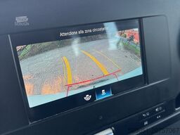 Mercedes-Benz Spinter 319 long