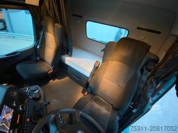 MERCEDES-BENZ 3245 8x4 Arocs/Tridem | HIAB*Lift/Lenk*Navi*1.Hd