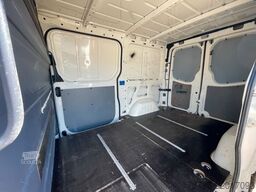 VW Crafter 35 KA/ L1H1/ AC/ 2xSchiebetür/ NAVI/ AHK