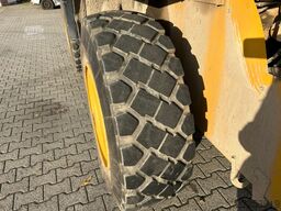 CATERPILLAR 910 K / Pfreud Waage