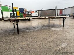 Krone Plattform 7,82m mit Steckrungen mittig