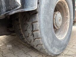 MERCEDES-BENZ AROCS 3742 8x4 Euro 6 Sermac 5Z42