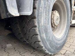 MERCEDES-BENZ AROCS 3742 8x4 Euro 6 Sermac 5Z42