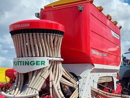 Pöttinger Terrasem V6000 D mit Düngerausstattung