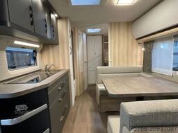 HOBBY De Luxe 545 KMF Modell 2025 / 2000 kg Achse