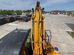 JCB JS 130 LC + T4F