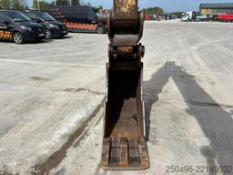 JCB JS 130 LC + T4F