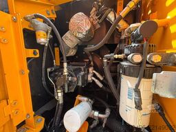 JCB JS 130 LC + T4F