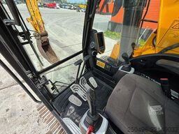 JCB JS 130 LC + T4F