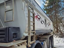 Iveco-Magirus Trakker AD340T45 8x4 Trakker AD340T45 8x4, Retarder, Schmitz Stahlmulde ca. 17m³