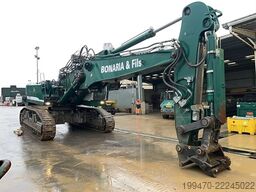 Liebherr R954C with 2 booms and 2 buckets