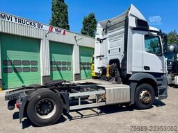 Mercedes-Benz Antos 1933 vin: WDB96340310330537  apk tot 22.0...