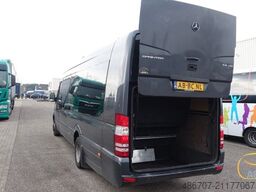 MERCEDES-BENZ Sprinter 516 21 Sitze mit großem Gepäck